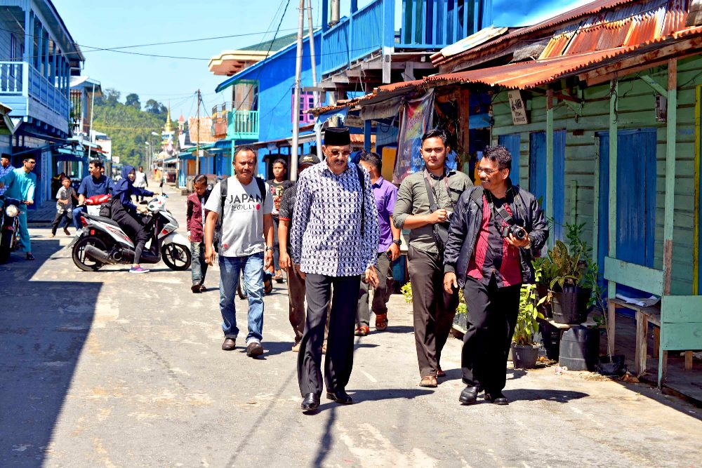 You are currently viewing Bupati Natuna Silaturahmi di Kecamatan Bunguran Barat.