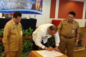 Read more about the article Penyerahan PNS Lulusan IPDN Angkatan XXIII Ke Pemerintah Provinsi Kepri dan Kabupaten/Kota