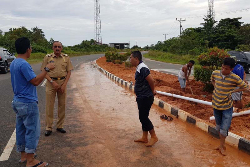 You are currently viewing Masalah Genangan Air dijalan Pada musim Penghujan Harus Diperhatikan