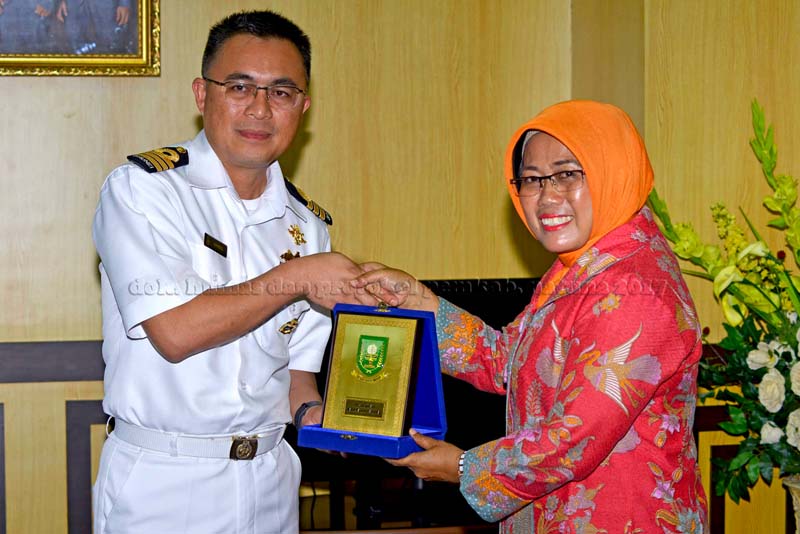 You are currently viewing Kunjungan dan Silaturrahmi Angkatan Laut Brunei Darussalam di Kabupaten Natuna