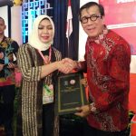 Pemkab Natuna menerima penghargaan dari Menkumham RI