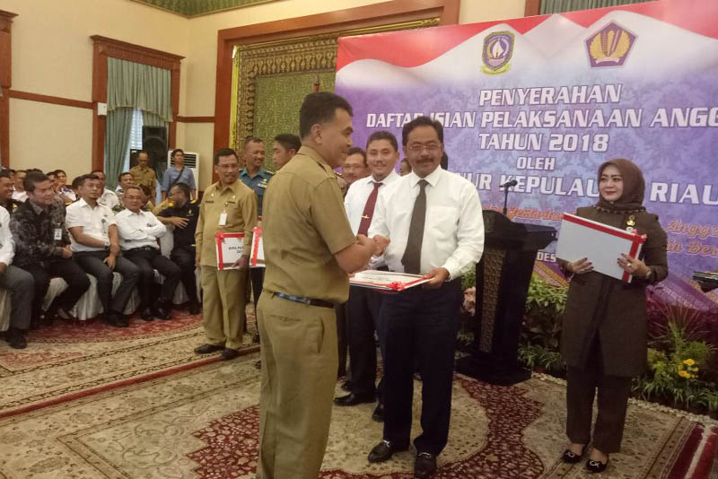 You are currently viewing Penyerahan Daftar Isian Pelaksanaan Anggaran (DIPA) 2018