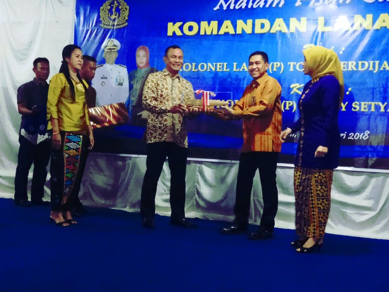 You are currently viewing Pisah Sambut Danlanal,Wabup Apresiasi Kinerja Lanal Ranai