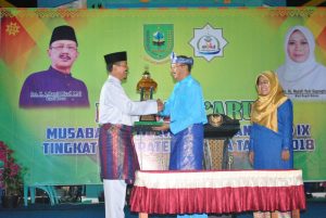 Read more about the article Bupati Natuna Hadiri Malam Ta’ruf MTQ IX Tingkat Kabupaten Natuna Di Kecamatan Bunguran Timur Laut