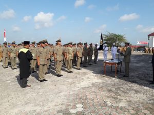Read more about the article Bupati Natuna Lantik 37 Pejabat Fungsional Satpol PP