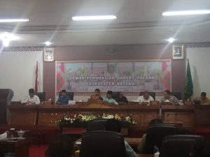 Read more about the article Bupati Natuna Tanggapi Tuntutan FKD