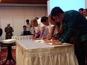 Read more about the article Bupati Natuna Menandatangani Komitmen Pengembangan Natuna Sebagai Geopark Nasional