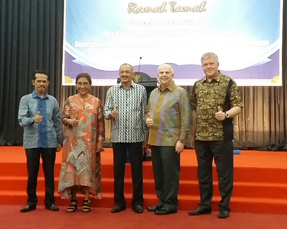 You are currently viewing Dubes AS Himbau Natuna Fokus Lestarikan Lingkungan untuk Dukung Pengembangan Potensi Pariwisata