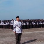 Ratusan Guru Penuhi Halaman Kantor Bupati Natuna Memperingati Hari Guru Nasional dan HUT PGRI ke 73
