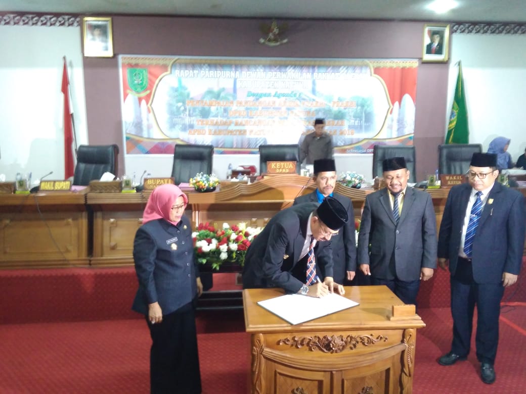 You are currently viewing APBD Kabupaten Natuna Tahun Anggaran 2019 Telah Di Sahkan Sebesar Rp 1,270 Triliun