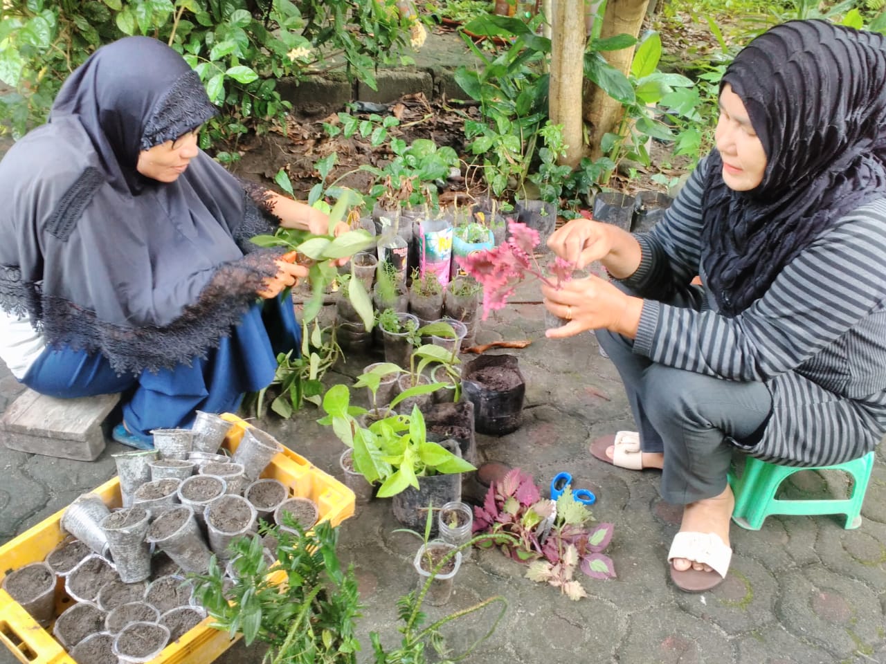 You are currently viewing Sedekah dan Barter Sampah Langkah Sederhana Untuk Peduli Lingkungan