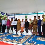 PLN Bagi Sembako Kepada Masyarakat Fakir Miskin dan Dhuafa