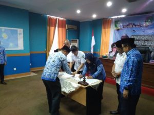Read more about the article Pemkab Natuna Tandatangani MOU Dengan BPJS Kesehatan