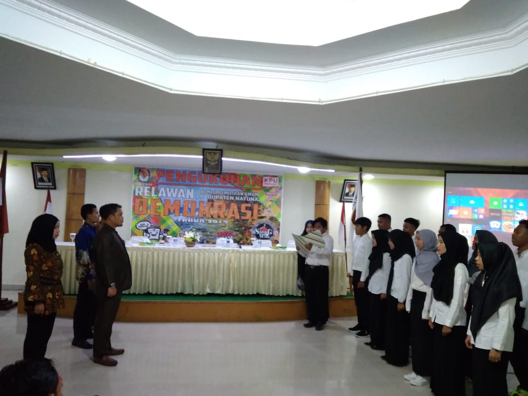 You are currently viewing KPU Natuna Kukuhkan Penambahan Relawan Demokrasi Pemilu 2019