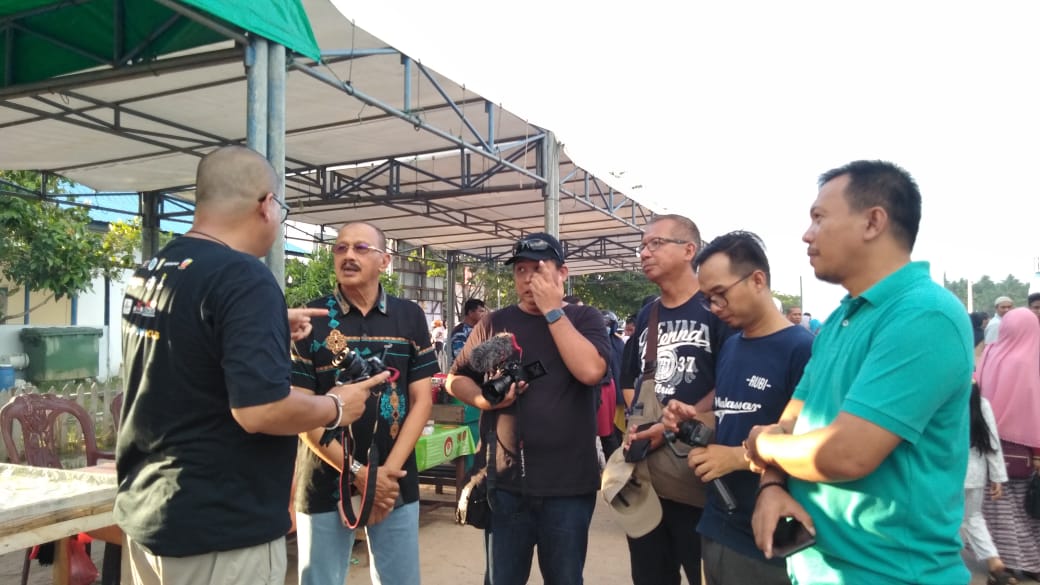 You are currently viewing BAKTI Kominfo Ajak Bupati Natuna Nge-Vlog diantara Pemburu Ta’jil