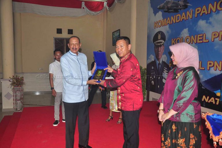 You are currently viewing Hamid Rizal Hadiri Pisah Sambut Komandan Lapangan Udara Raden Sadjad (Danlanud RSA) Ranai