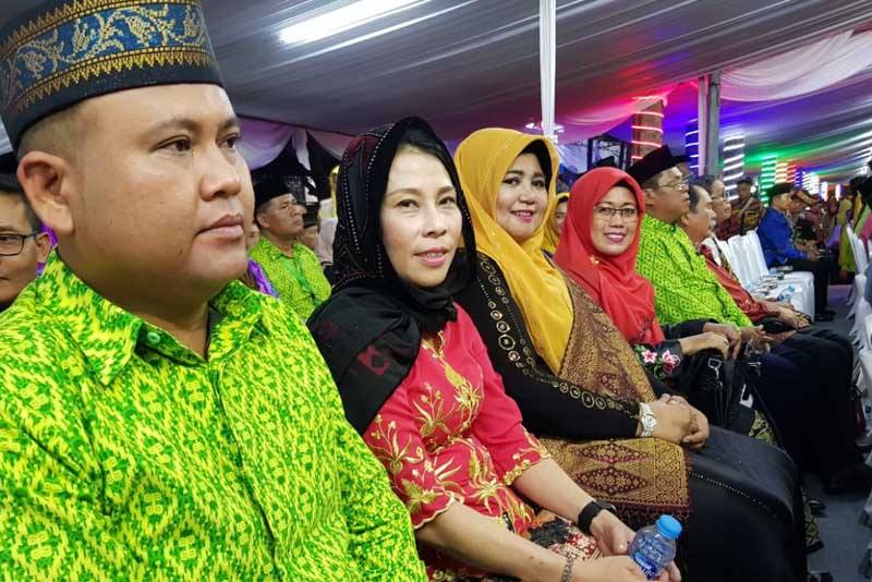 You are currently viewing Wakil Bupati Natuna Hadiri Penutupan STQ XXV tingkat Nasional 2019, di Kalimantan Barat