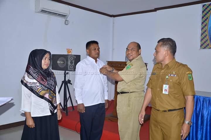 You are currently viewing Asisten Pemerintahan Setda Kabupaten Natuna Buka kegiatan Perluasan Kredit Usaha Rakyat (KUR)