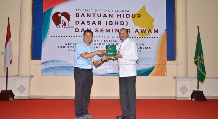 You are currently viewing Bupati Natuna Apresiasi Fakultas Kedokteran UI gelar Bakti Sosial di Kabupaten Natuna