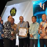 Bupati Natuna Terima Penghargaan dari BPH Migas, karena Sukses Terapkan BBM Satu Harga