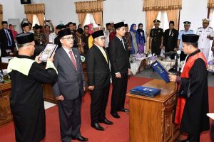 Read more about the article Pelantikan Pimpinan Definitif DPRD Natuna Periode 2019-2024