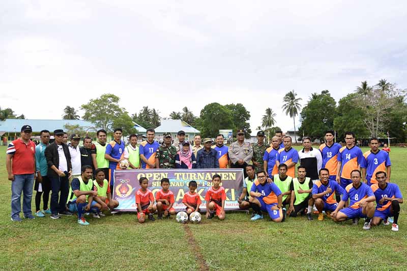 You are currently viewing Wakil Bupati Natuna buka Open Tournament CUP I di Kecamatan Bunguran Barat