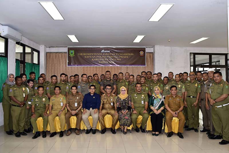 You are currently viewing Wan Siswandi Buka Uji Kompetensi Jabatan Fungsional Satpol PP Kabupaten Natuna