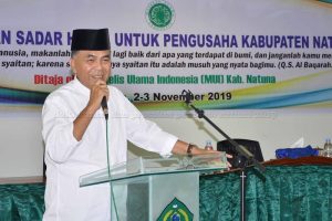 Read more about the article Wan Siswandi Buka acara Sosialisasi Pembinaan Sadar Halal untuk Pengusaha Kabupaten Natuna