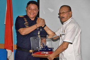 Read more about the article Bupati Natuna Gelar Rapat Koordinasi dengan Pihak Kantor Bea Cukai Wilayah Kepri