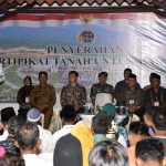 Presiden RI Joko Widodo Bagikan Sertifikat Tanah Gratis untuk Masyarakat Natuna