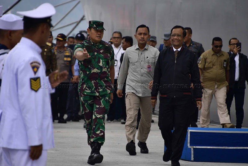 You are currently viewing Menteri Polhukam sambangi Natuna Gelar Pertemuan dengan Nelayan Setempat