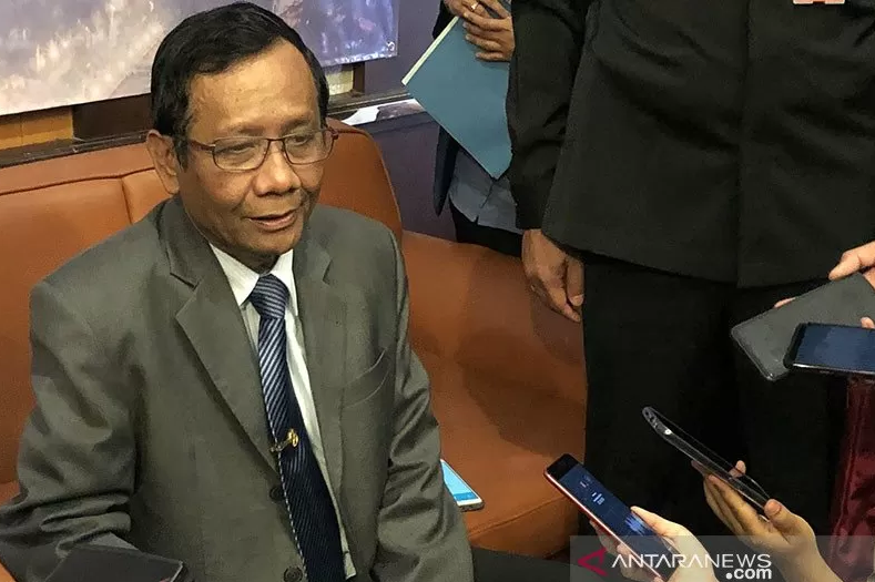 You are currently viewing Evakuasi WNI dari Wuhan, Mahfud akui keterlambatan informasi ke Natuna