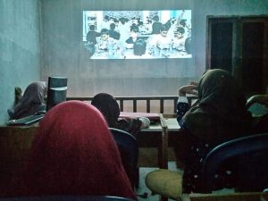 Read more about the article Lewat Film, Warga Mekar Jaya Belajar Mewujudkan Mimpi