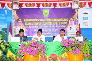 Read more about the article Sekda Natuna Tutup Musrenbang Wilayah II di Kecamatan Pulau Laut