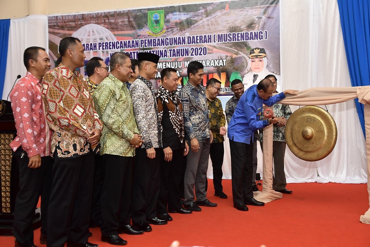 You are currently viewing Gong Dipukul, Bupati Resmikan Musrenbang Kabupaten Natuna 2020