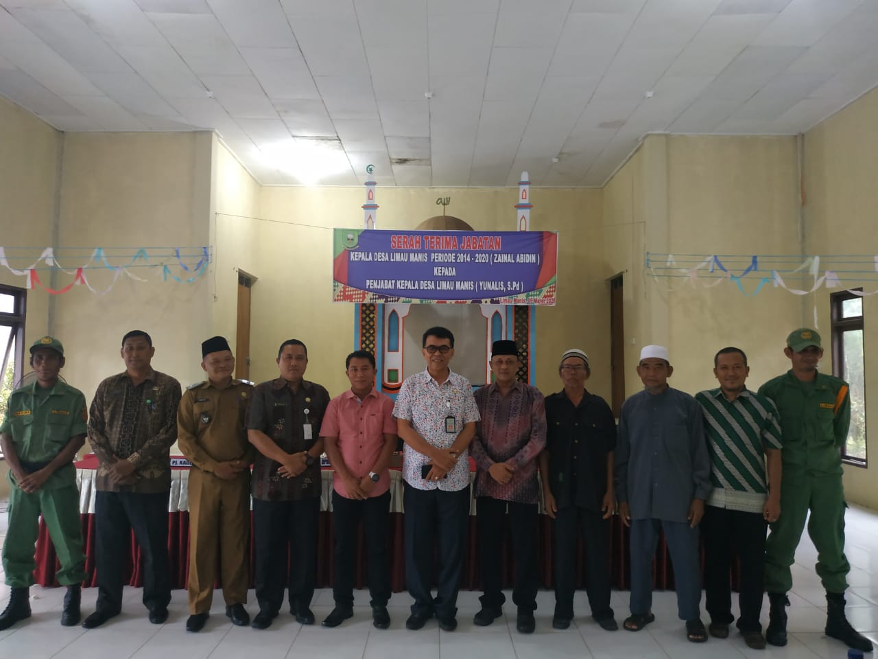 You are currently viewing Sekda Hadiri Sertijab Kades Limau Manis