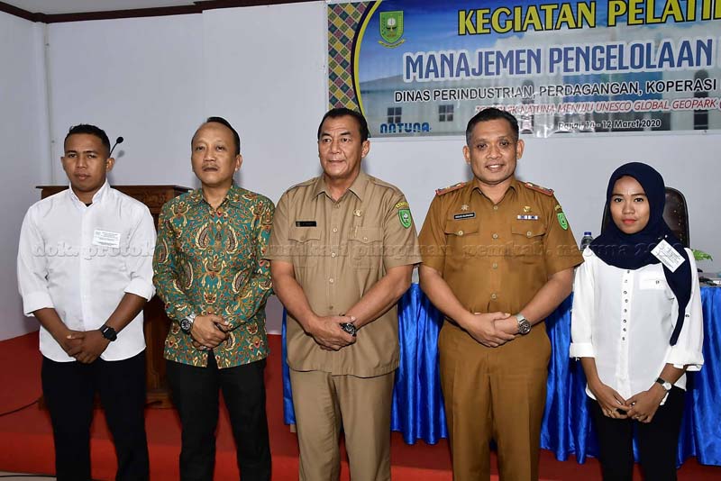 You are currently viewing Asisten Ekbang Buka Pelatihan Manajemen Pengelolaan Koperasi Se- Kabupaten Natuna