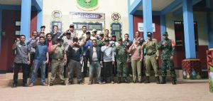 Read more about the article Siaga Covid-19, Satgas Serasan Timur Patroli Area Free WiFi