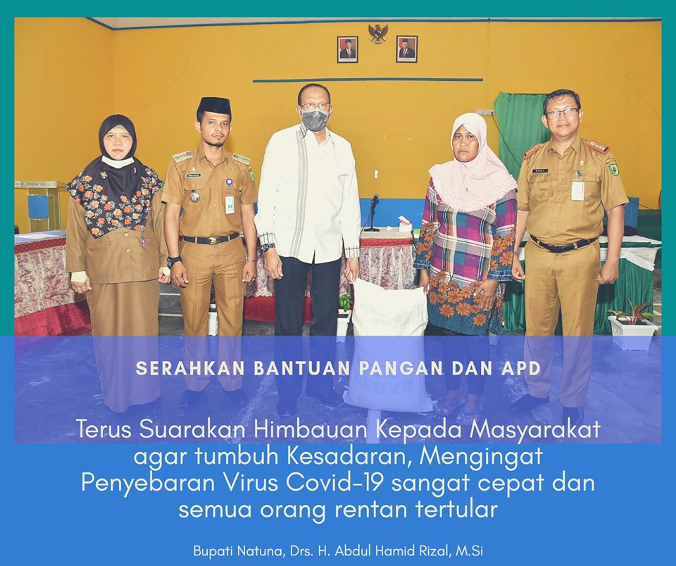 You are currently viewing Bupati Natuna Serahkan Bantuan Pangan dan APD kepada Masyarakat dan Puskesmas