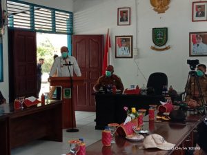 Read more about the article Kunjungi Midai, Bupati Ingatkan Masyrakat Untuk Selalu Menjaga Kesehatan