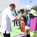 TP PKK Natuna Serahkan Bantuan Peduli Covid Natuna kepada Tukang Ojek dan Petugas Taman