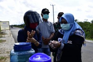 Read more about the article Kunjungi Lokasi Karantina di Batubi, Wabup Natuna Apresiasi Desa Gunung Putri