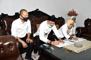 Read more about the article Bupati Natuna Tandatangani NPHD untuk PMI Kabupaten Natuna