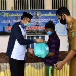 Bupati Natuna Salurkan Bantuan Sembako di Kecamatan Bunguran Selatan