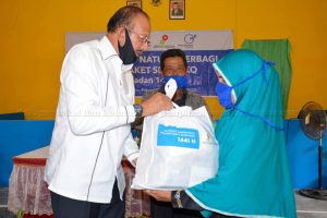 Read more about the article Bupati Natuna Serahkan Bantuan Sembako di Kecamatan Bunguran Timur Laut