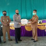 Kunker ke Bunguran Barat, Bupati Natuna Kembali Salurkan Bantuan Sembako dan APD