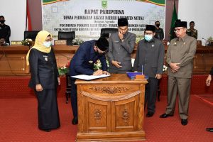 Read more about the article Bupati Natuna Hadiri Pengesahan APBD-Perubahan Tahun Anggaran 2020