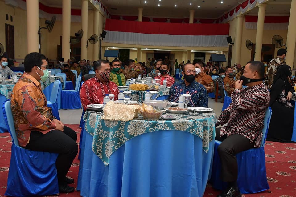You are currently viewing Bupati Natuna Hadiri Malam Pisah Sambut Danlanud RSA Ranai