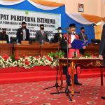 Bupati Natuna Hadiri Pelantikan PAW Ketua DPRD Kabupaten Natuna