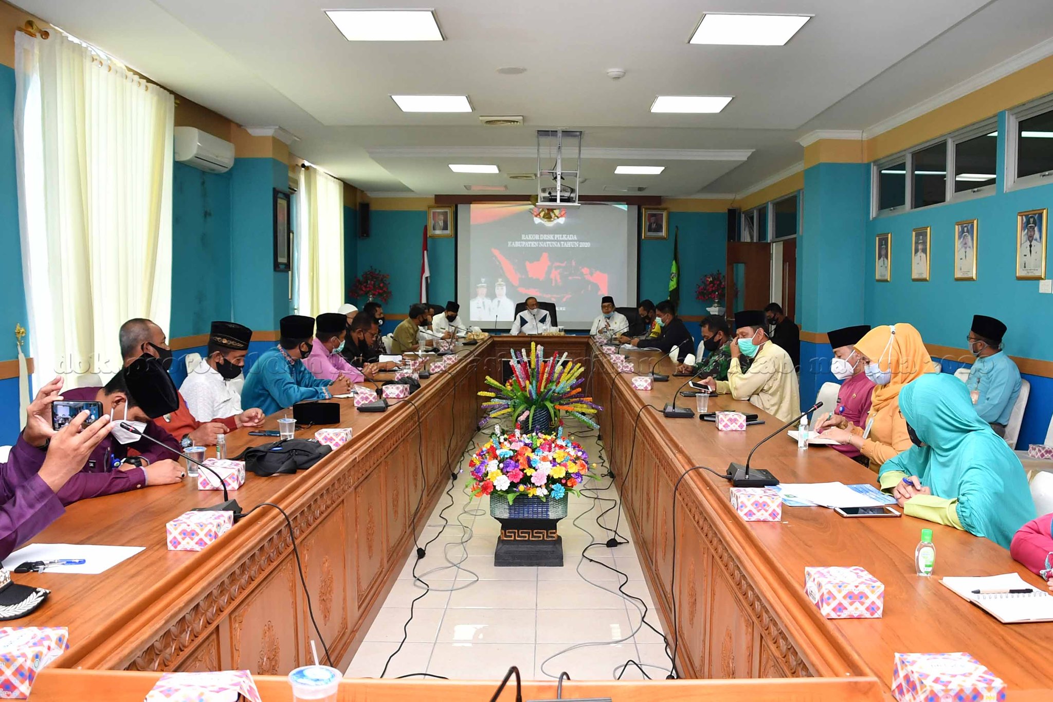 You are currently viewing Pilkada Serentak ditengah Pandemic Covid-19, Bupati Natuna Pimpin Rakor Persiapan Pelaksaan